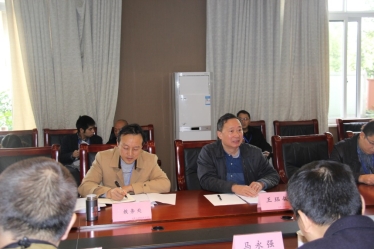 D:\文件\专业集群评审会资料\经济管理照片\IMG_5143.JPG