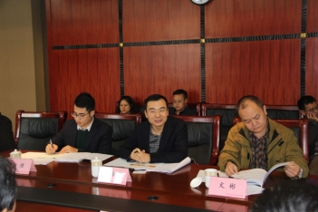 D:\文件\专业集群评审会资料\经济管理照片\IMG_5152.JPG