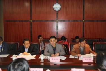 D:\文件\专业集群评审会资料\汽车工程照片\IMG_5130.JPG